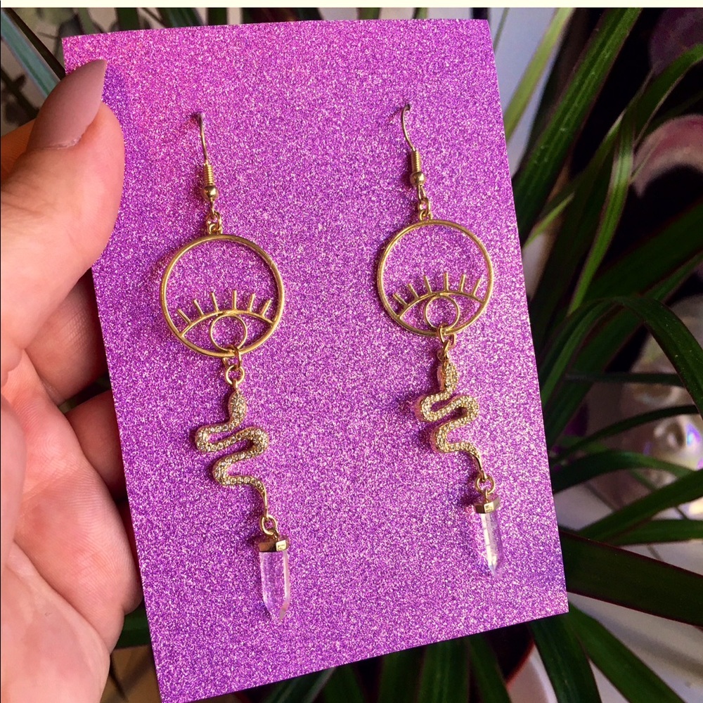 SOLD——Snake Eyes gold crystal earrings